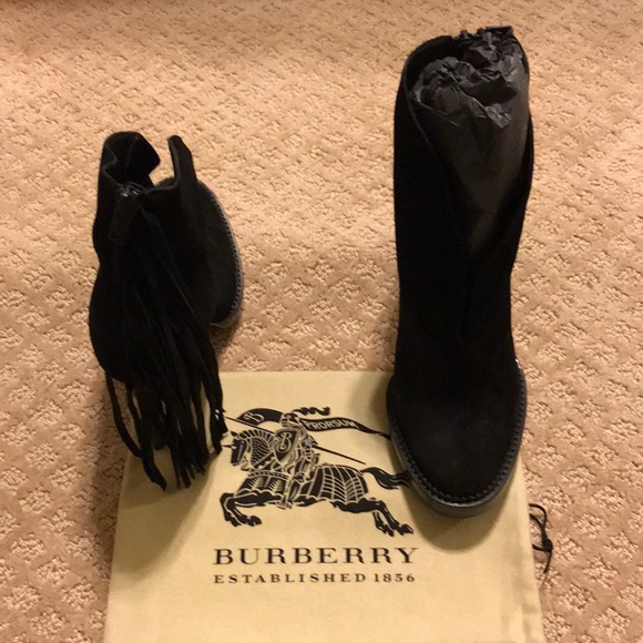 Burberry V-cut Ankle Bootie - Picture 2 of 7